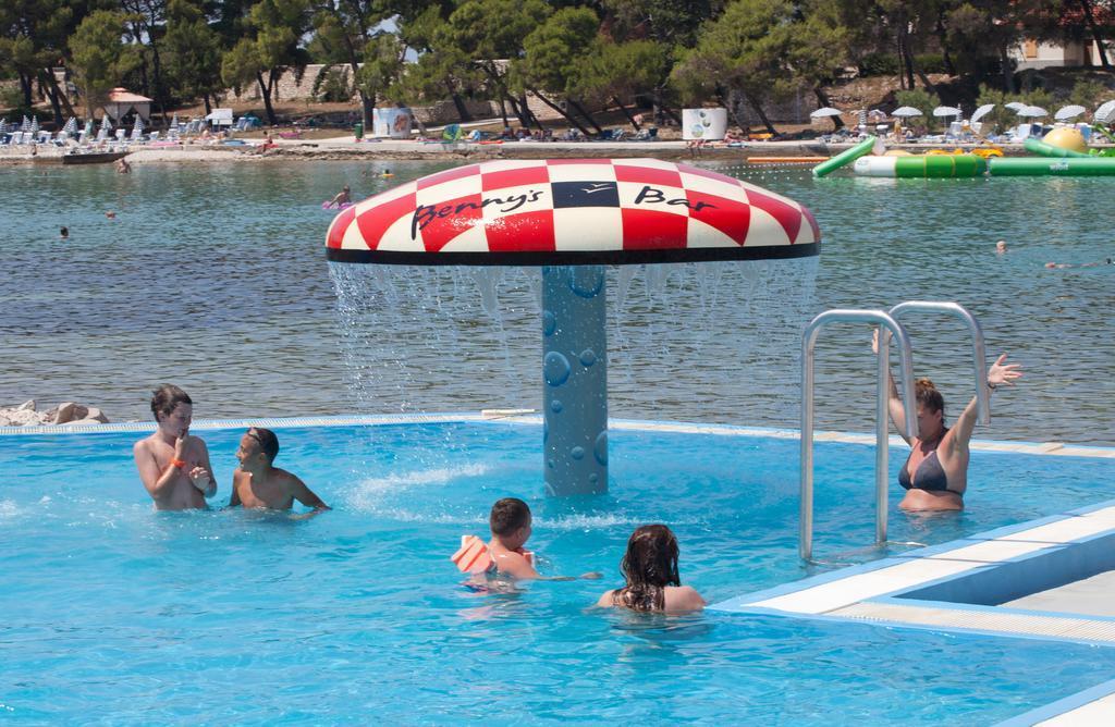 Casa Varos Supetar Εξωτερικό φωτογραφία